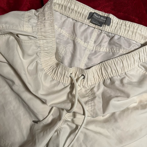 Cotton On Beach short collection size large
Worn once - Picture 2 of 3